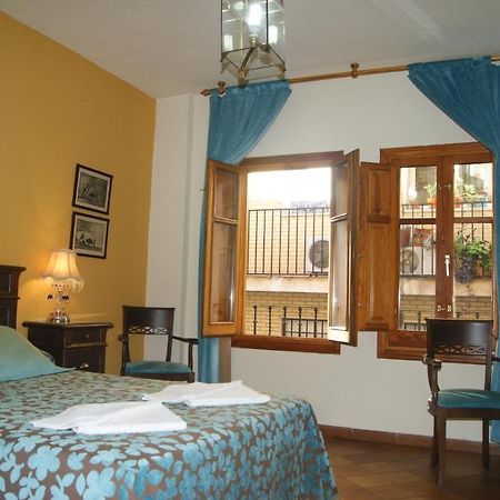 Hotel Almona Granada Bilik gambar